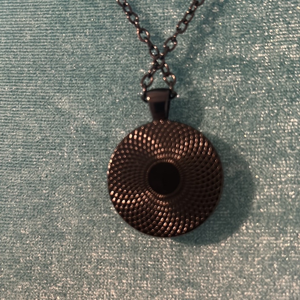 Grateful Dead Necklace - Picture 2 of 8